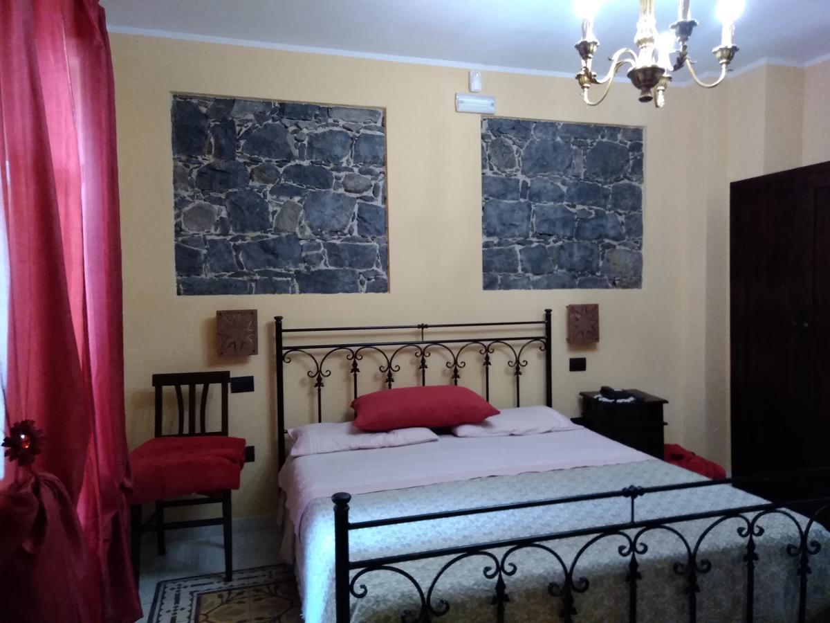 La Corte Di Lucina Terralba Bagian luar foto